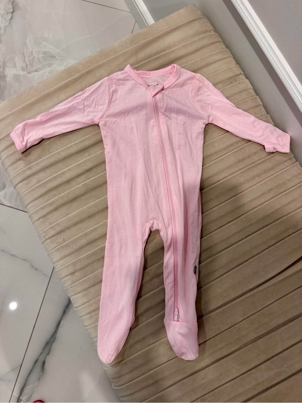 Kyte Baby Bamboo Zippered Footie – Solid Light Pink – 0-3M